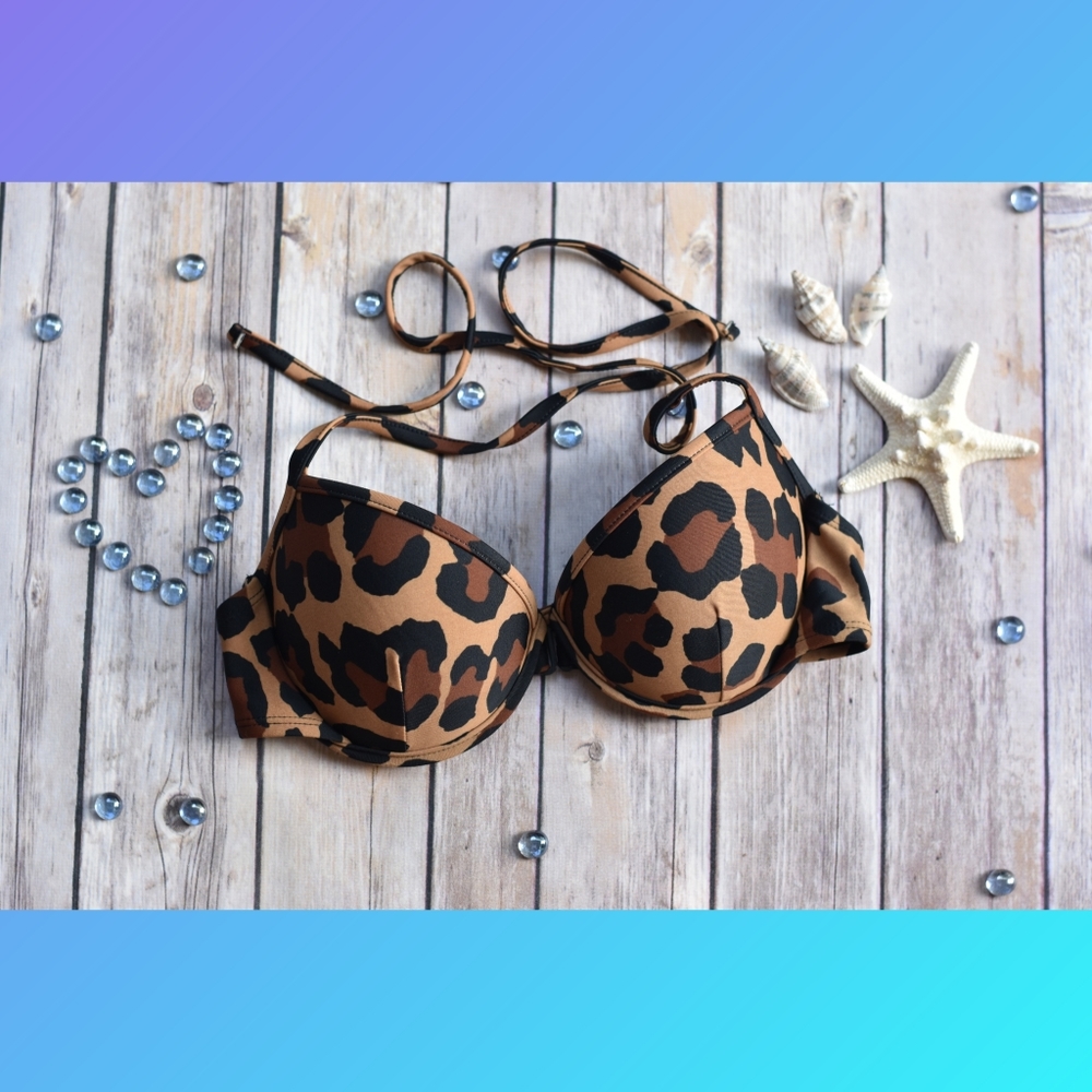 Forever 21 Swim Leopard Print Bikini Top Size S wired built in cups halter